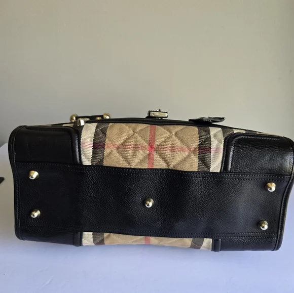 Burberry House Cjeck Quilted Large Manor Tote Bag Black - Picture 7 of 17